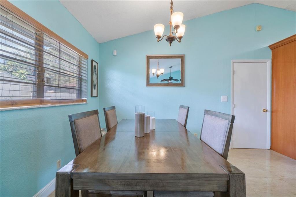 DEL RIO ESTATES - Residential