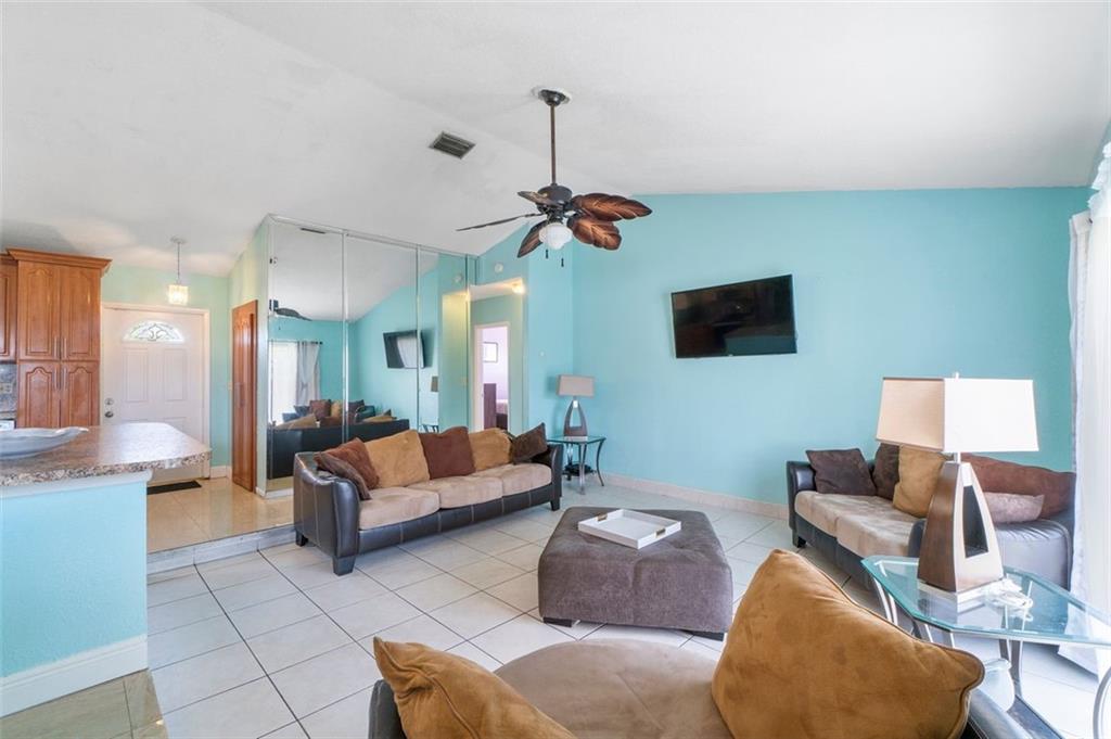 DEL RIO ESTATES - Residential