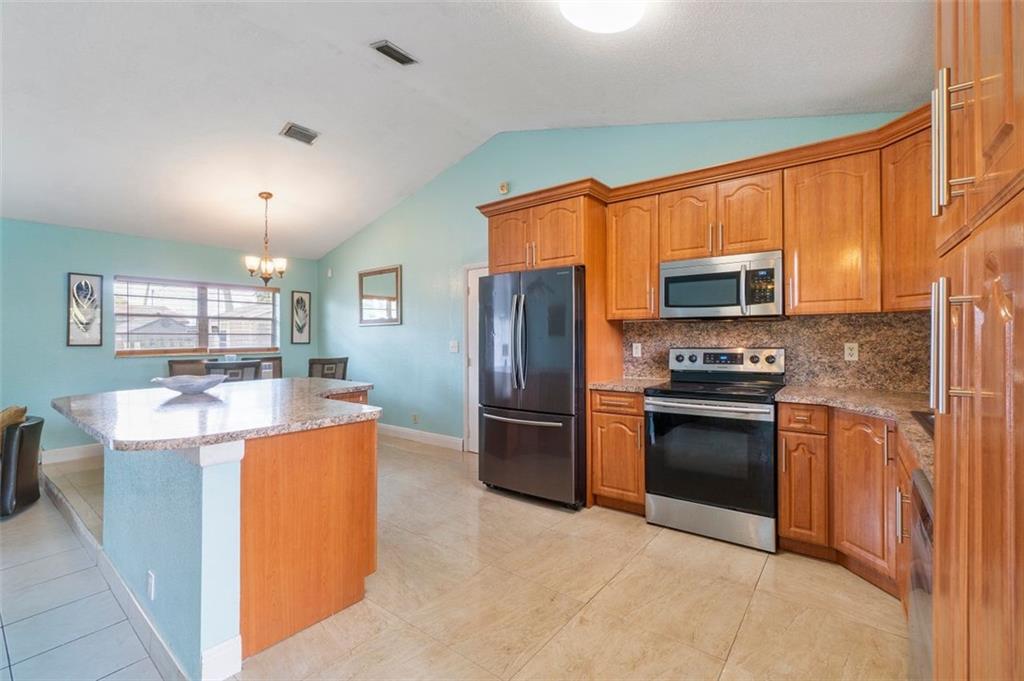 DEL RIO ESTATES - Residential