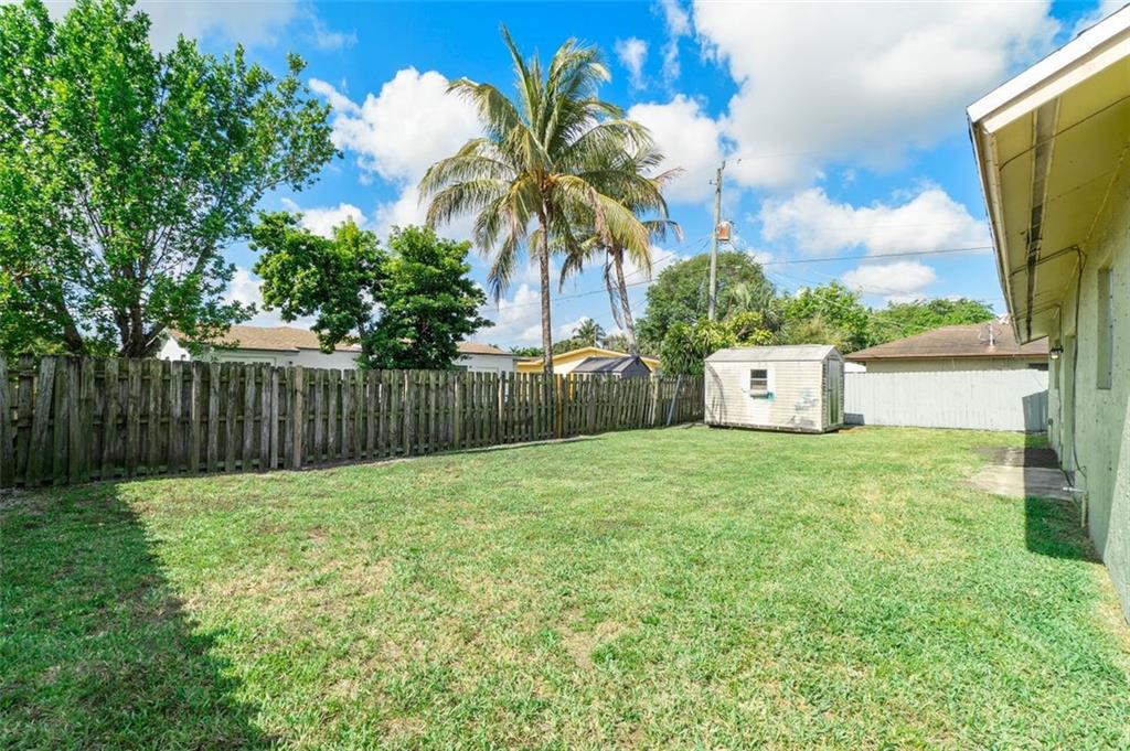 DEL RIO ESTATES - Residential