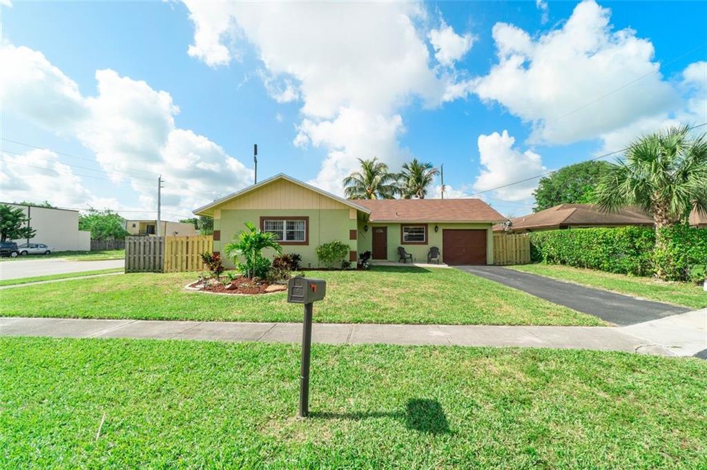 DEL RIO ESTATES - Residential