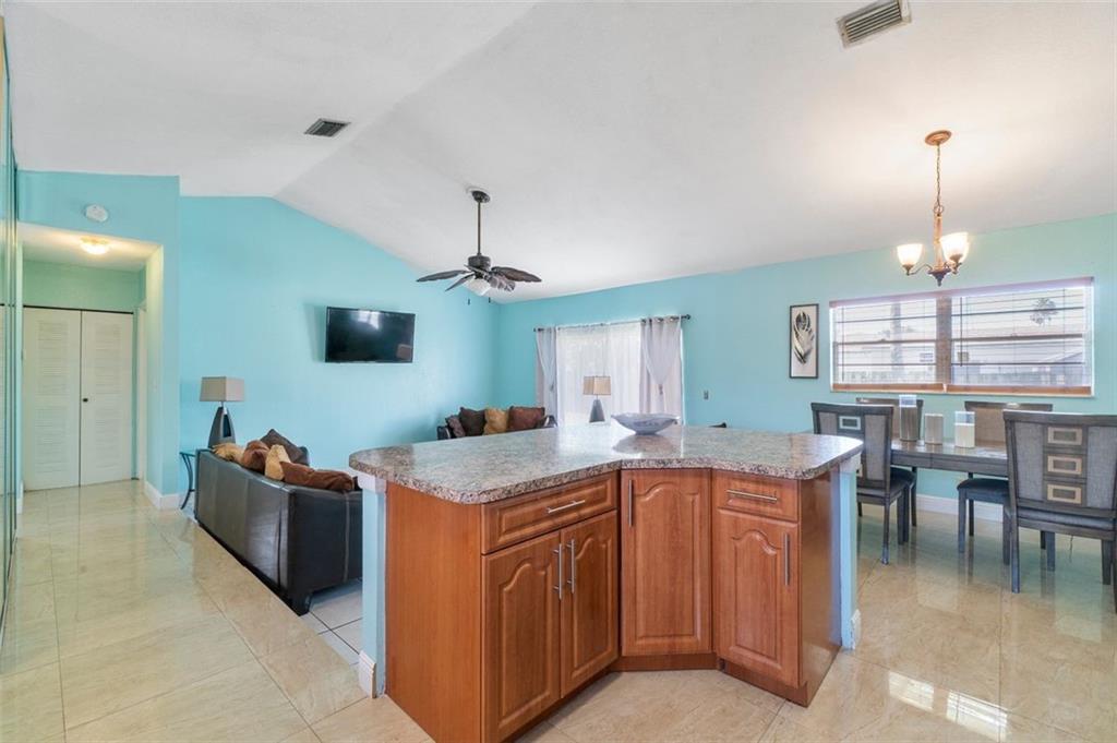 DEL RIO ESTATES - Residential