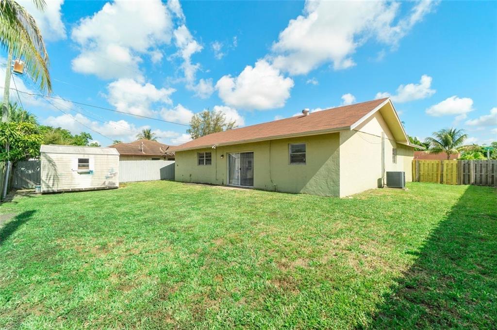 DEL RIO ESTATES - Residential