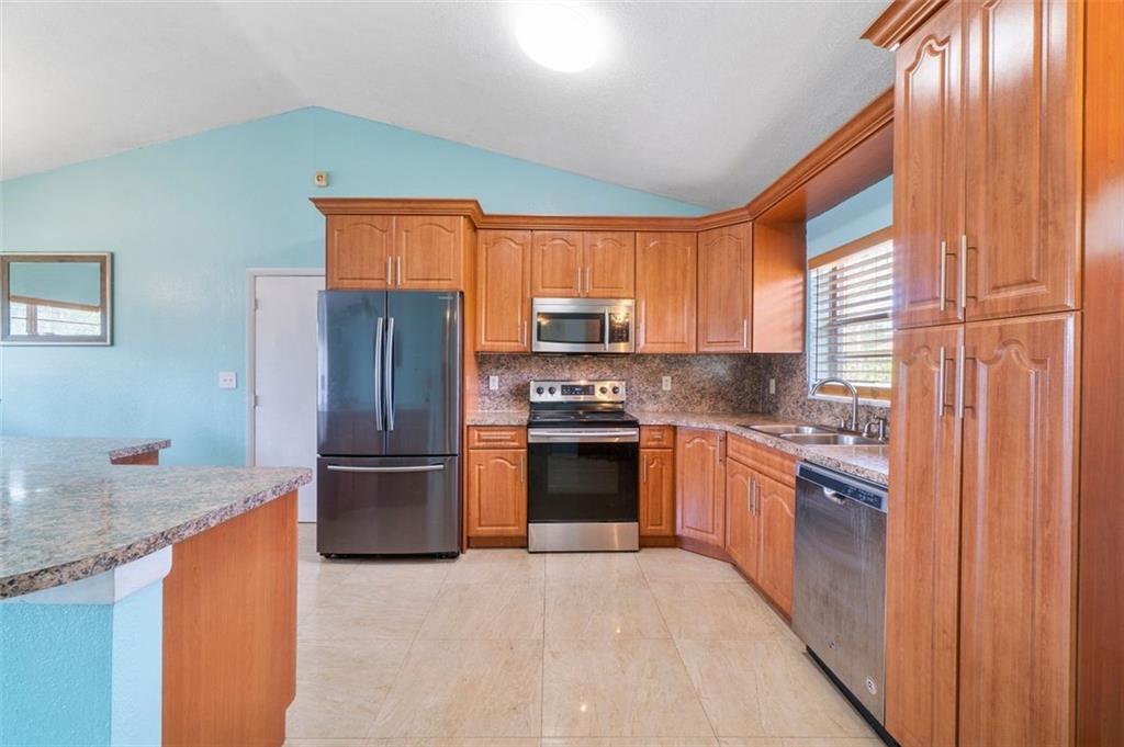 DEL RIO ESTATES - Residential