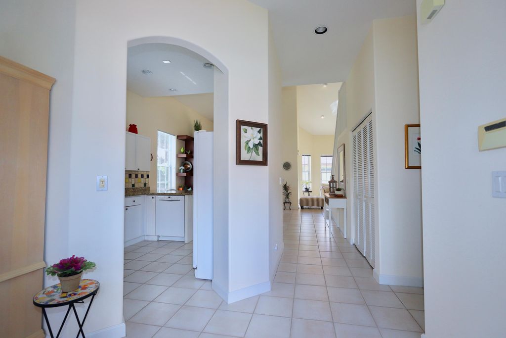 Photo of 77 Spyglass Way N, Palm Beach Gardens, FL 33418 (MLS # R10664475)