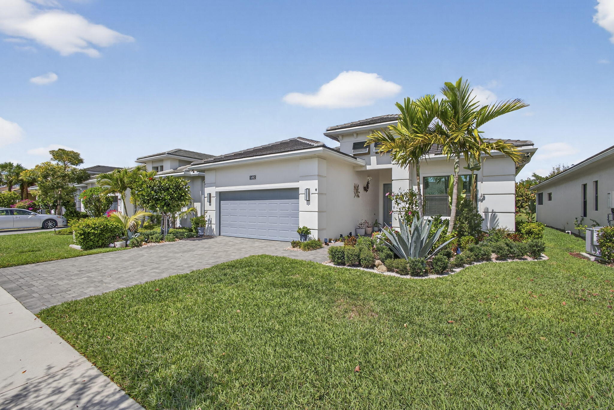 CRESSWIND PALM BEACH - Residential