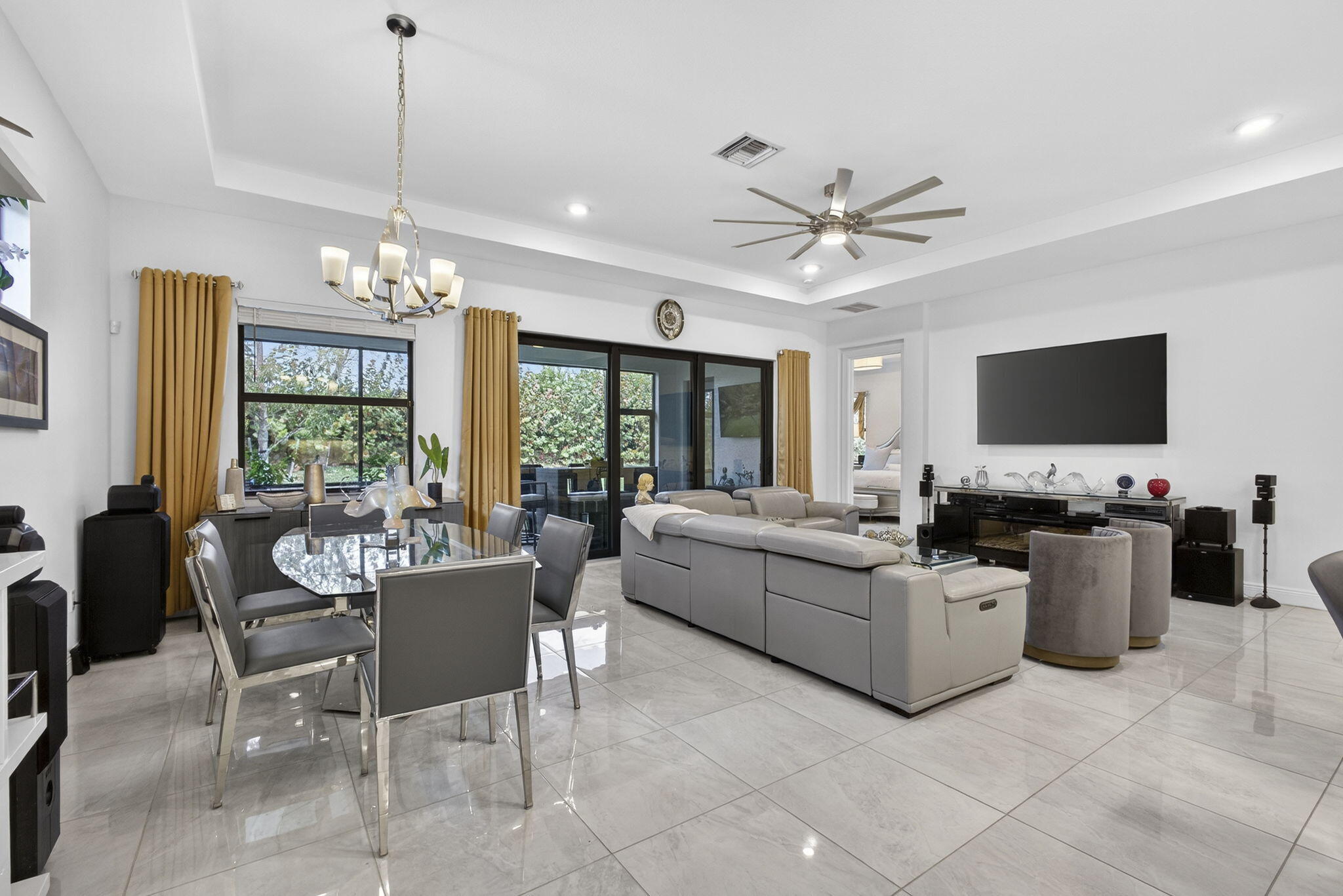 CRESSWIND PALM BEACH - Residential