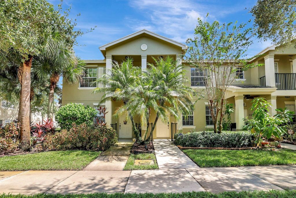 Photo of 2122 SE Grand Drive, Port Saint Lucie, FL 34952 (MLS # R11027181)