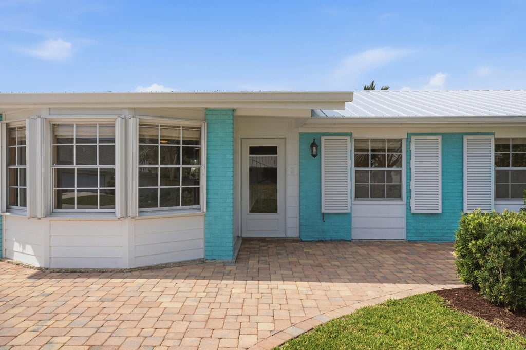 Photo of 1603 SW SEAGULL Way, Palm City, FL 34990 (MLS # B26066857)