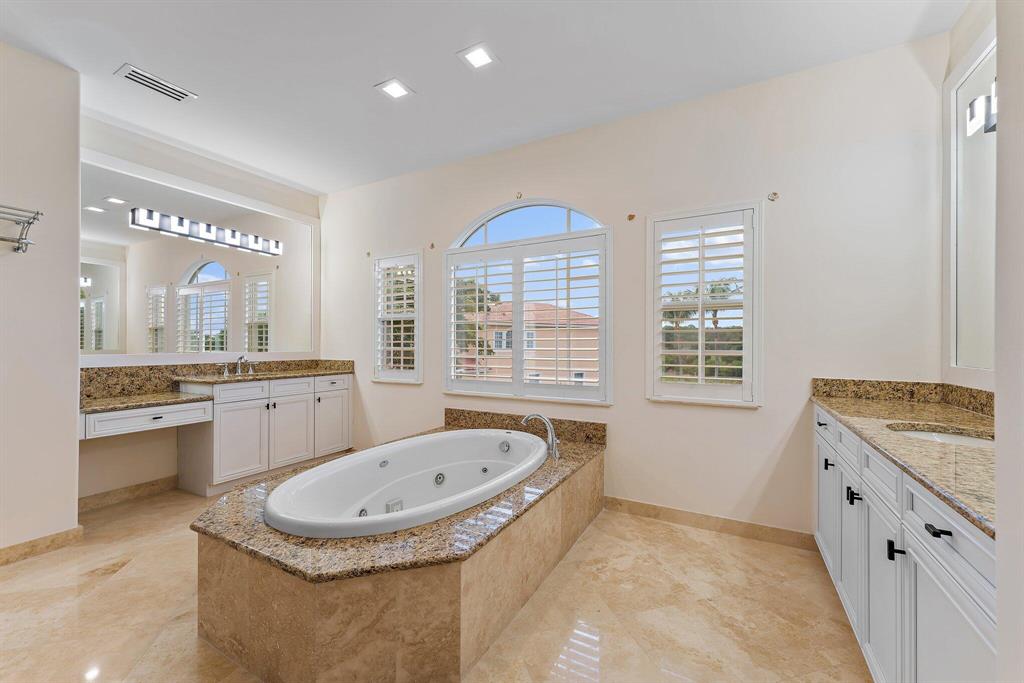 JUPITER COUNTRY CLUB - Residential