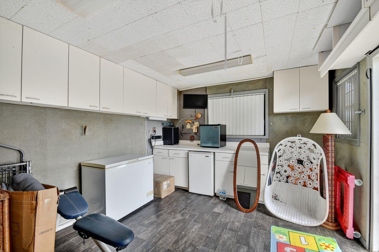 PALM SPRINGS VILLAGE 1 - Residential