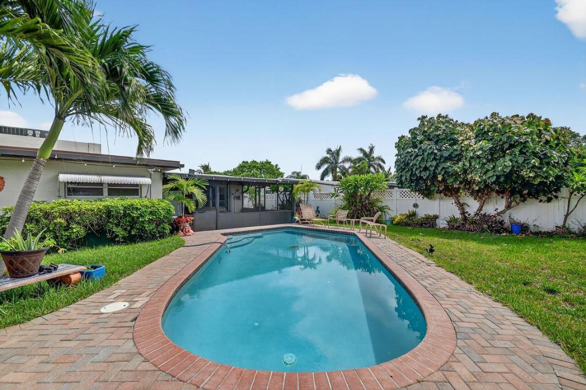 PALM SPRINGS VILLAGE 1 - Residential