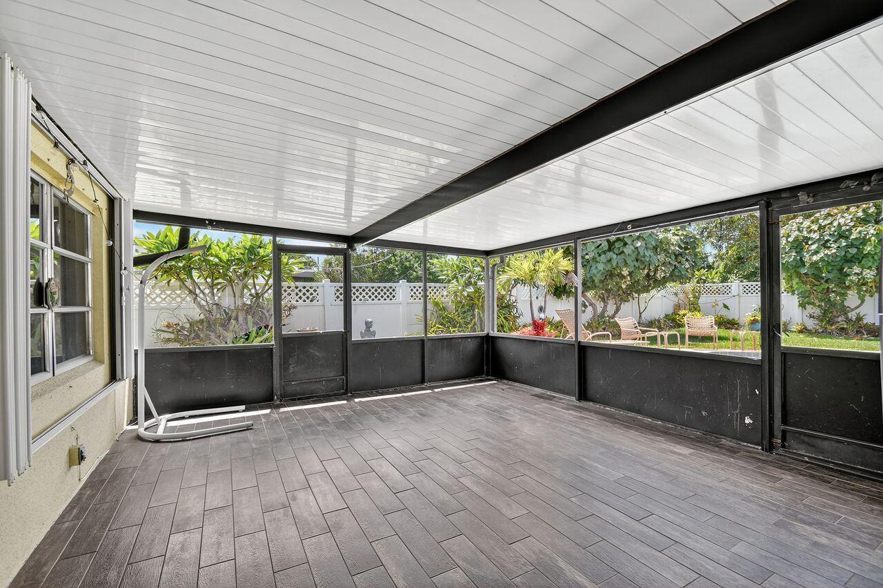 PALM SPRINGS VILLAGE 1 - Residential