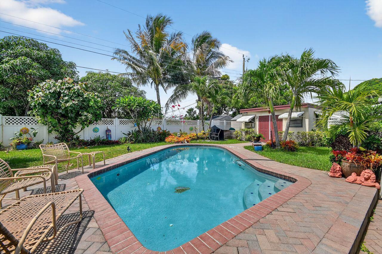 PALM SPRINGS VILLAGE 1 - Residential