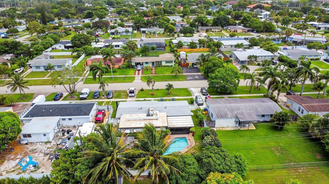 PALM SPRINGS VILLAGE 1 - Residential