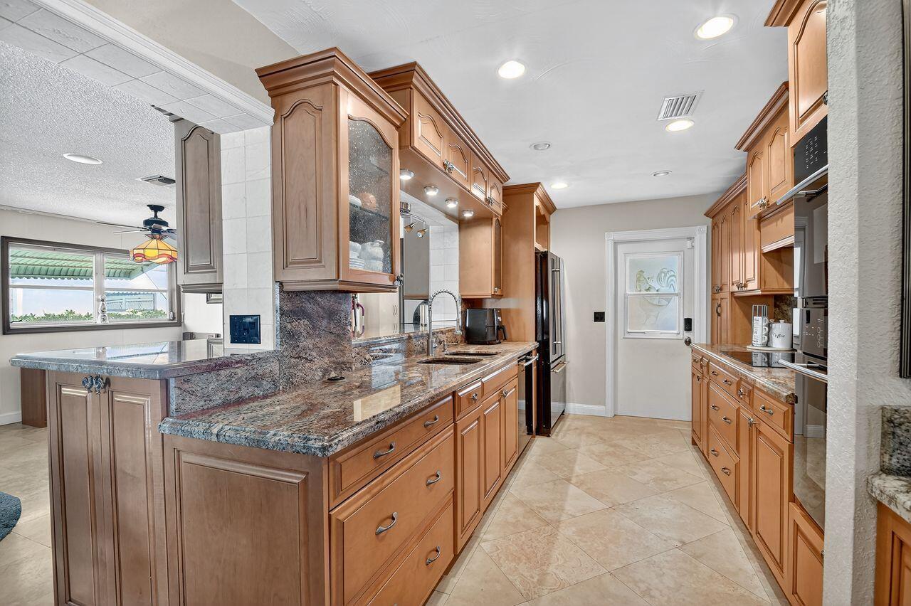 PALM SPRINGS VILLAGE 1 - Residential