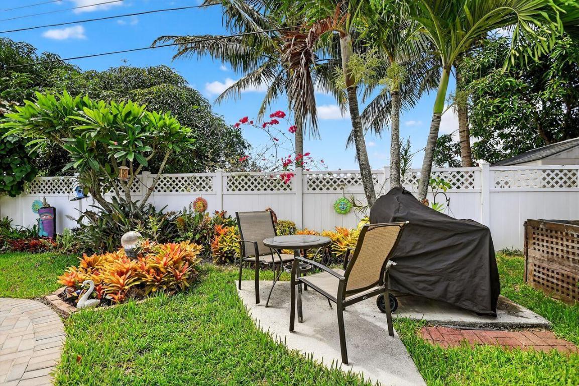 PALM SPRINGS VILLAGE 1 - Residential