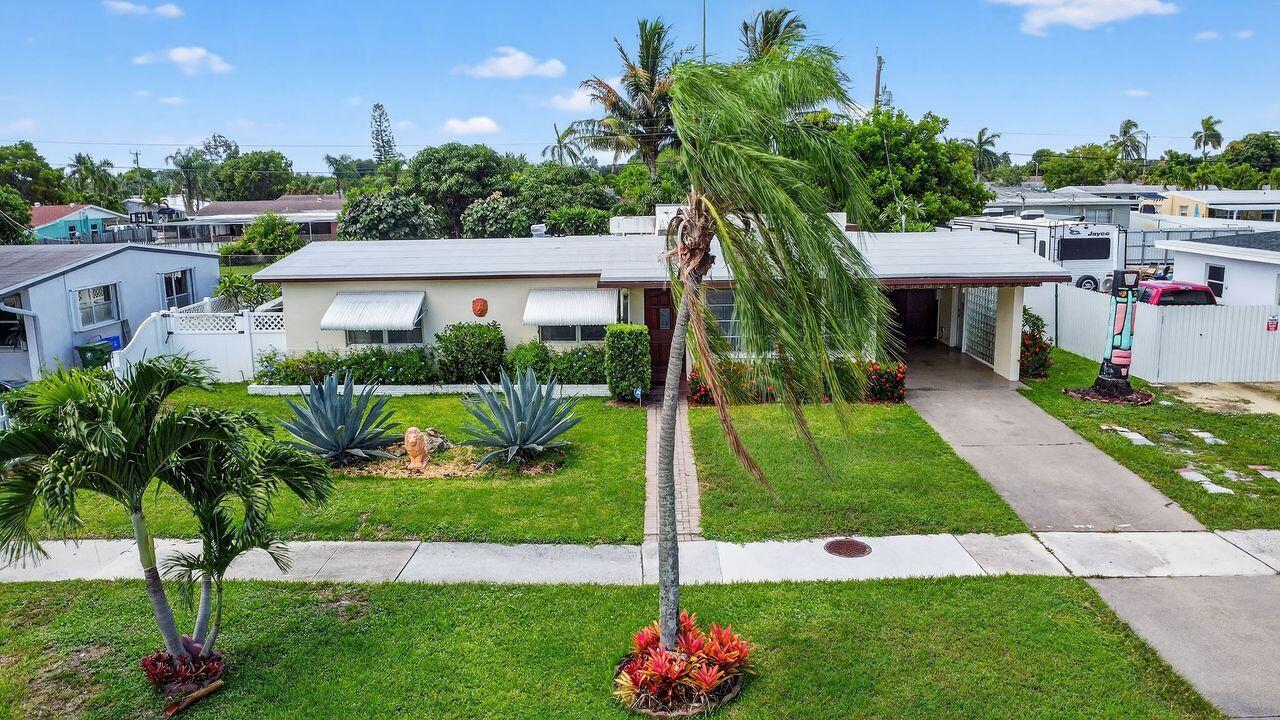 PALM SPRINGS VILLAGE 1 - Residential