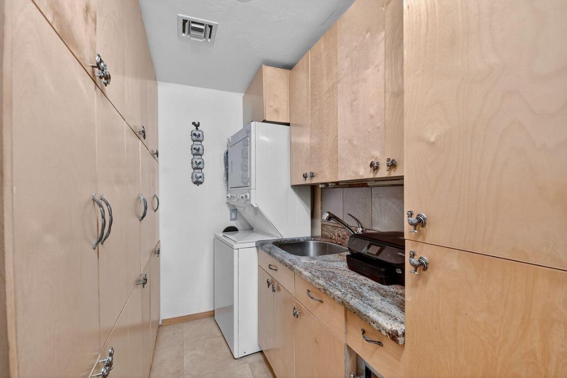 PALM SPRINGS VILLAGE 1 - Residential