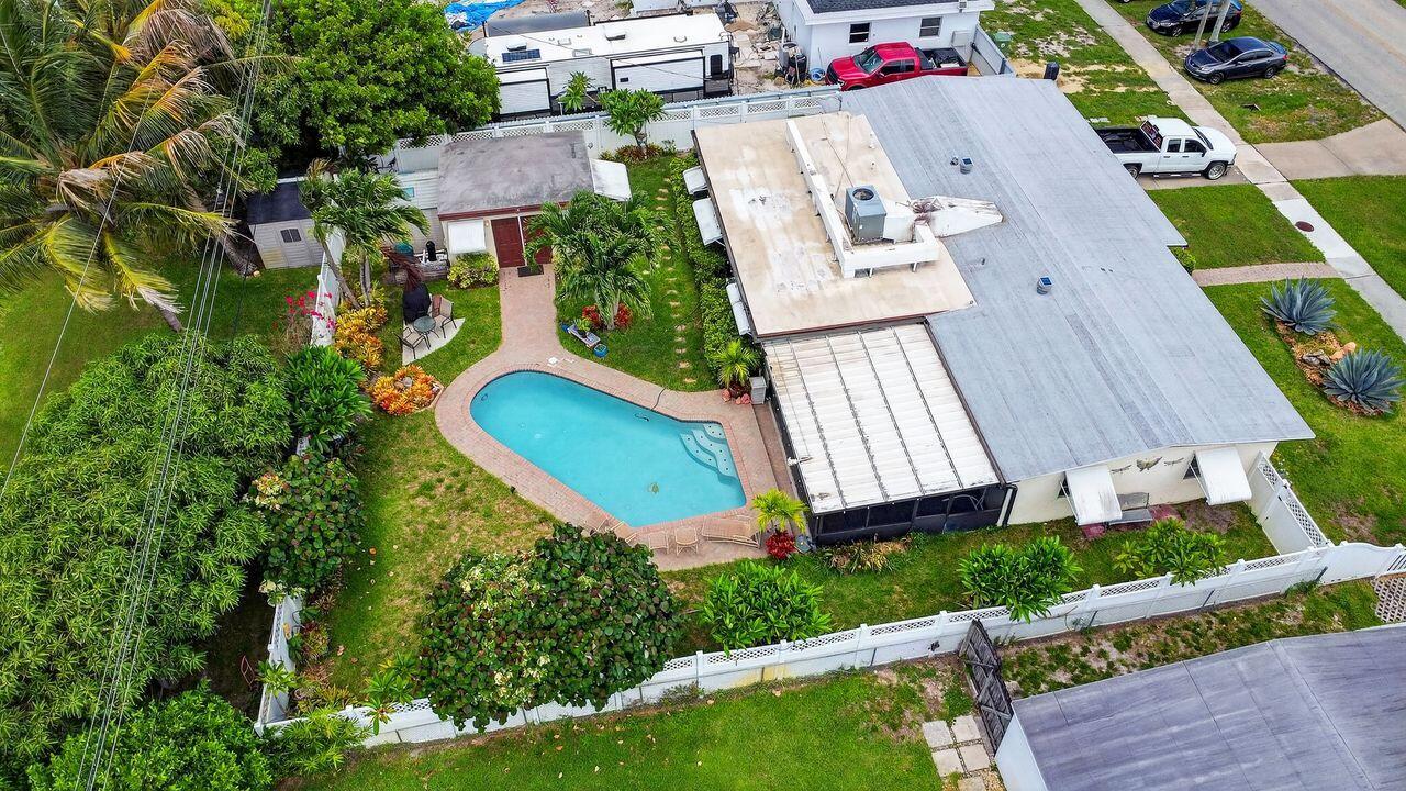 PALM SPRINGS VILLAGE 1 - Residential