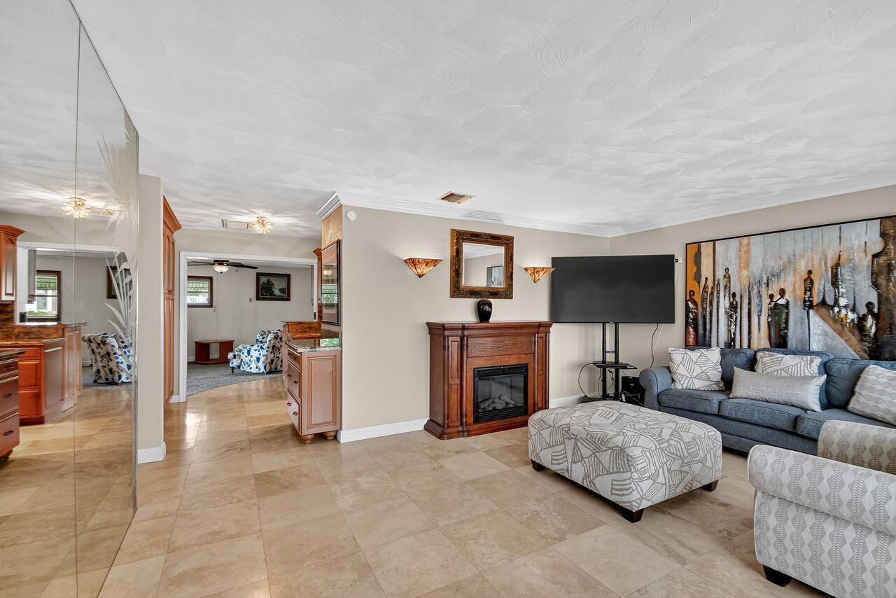 PALM SPRINGS VILLAGE 1 - Residential