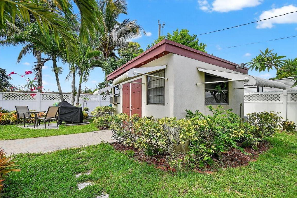 PALM SPRINGS VILLAGE 1 - Residential