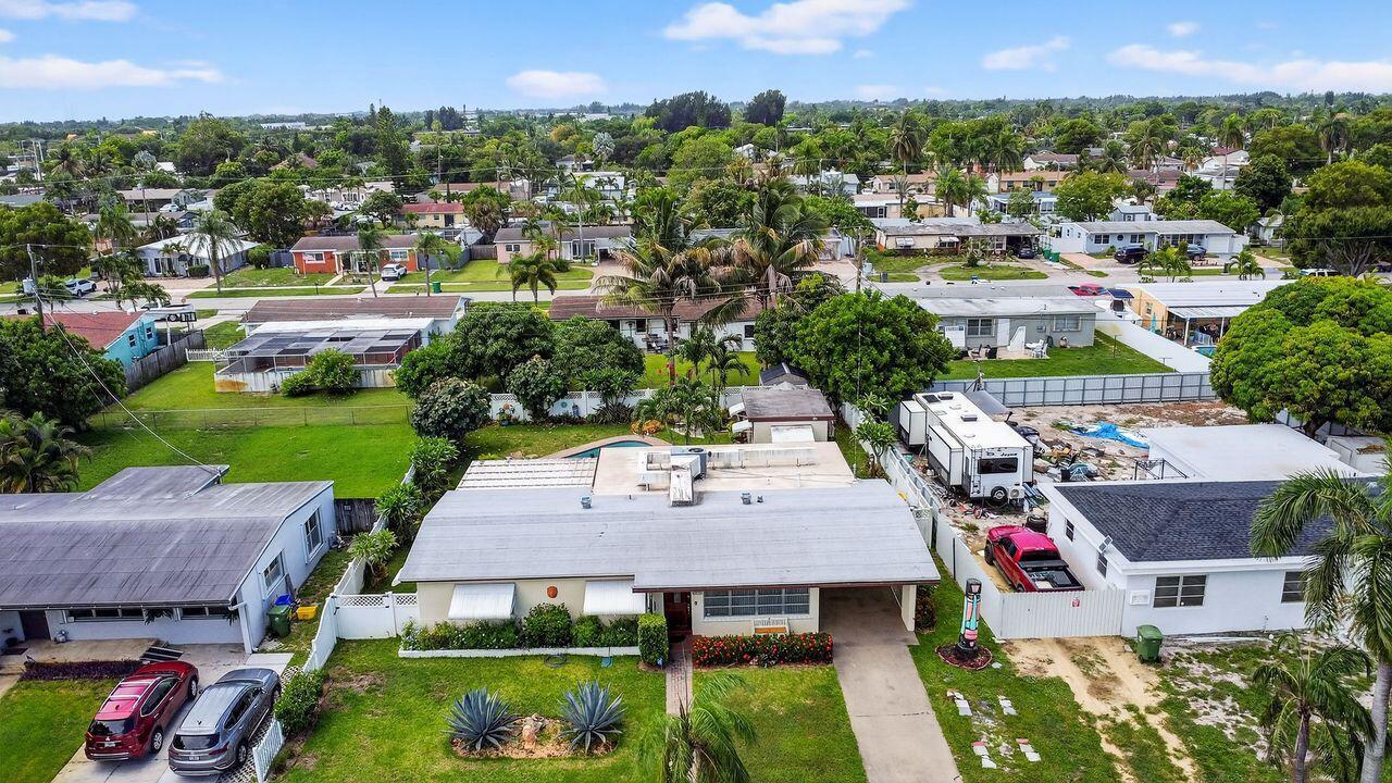 PALM SPRINGS VILLAGE 1 - Residential