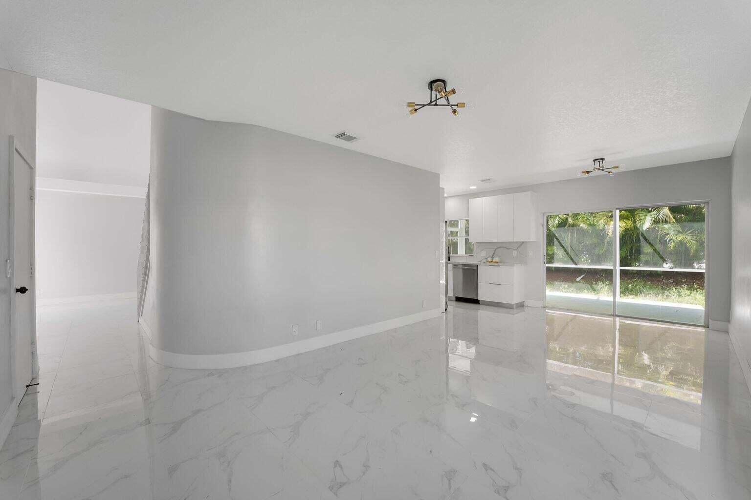 WOODSIDE ESTATES - Residential Lease