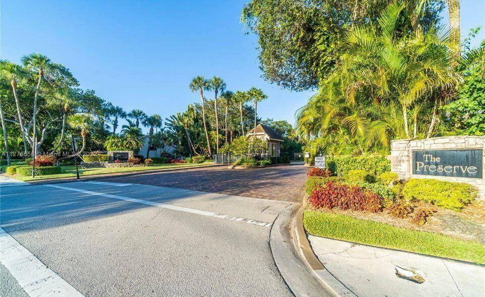 WOODSIDE ESTATES - Residential Lease