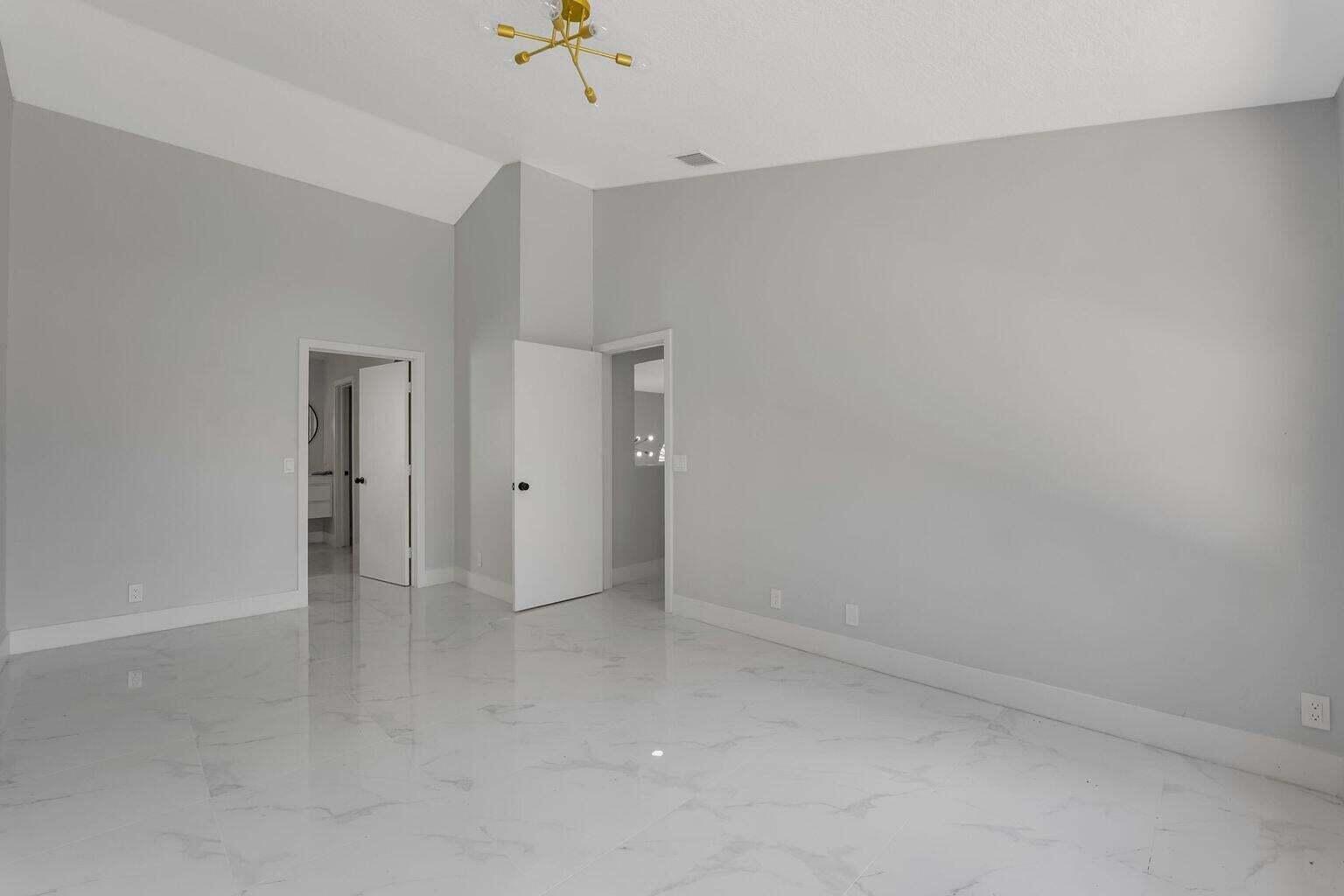 WOODSIDE ESTATES - Residential Lease