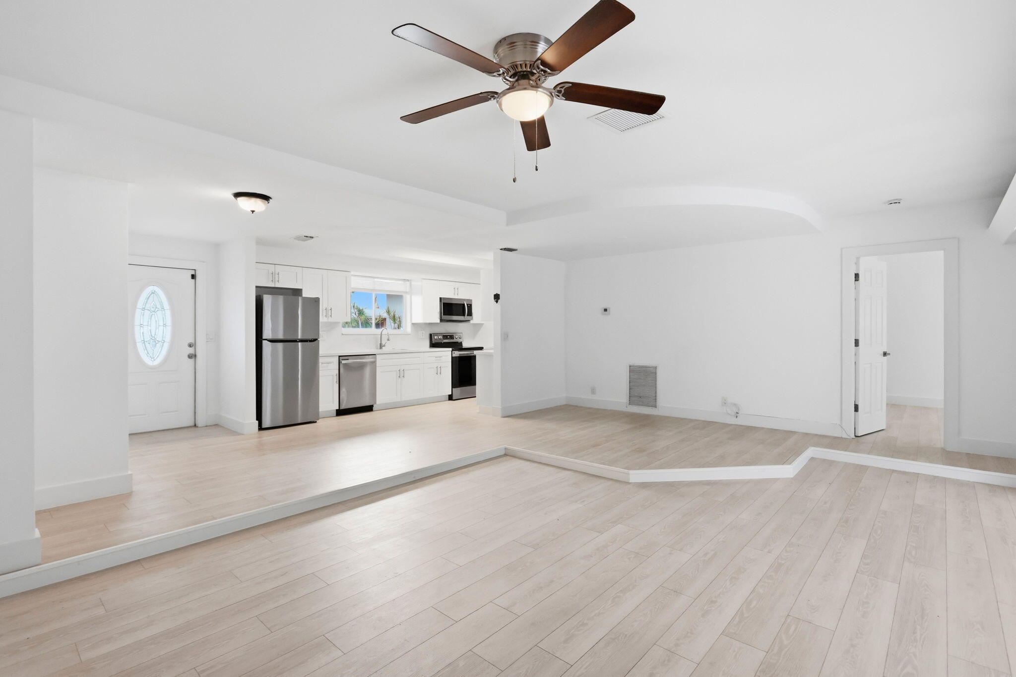 898 SW 10th Avenue