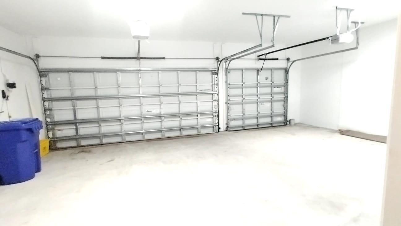 CRESTWOOD NORTH REPLAT TW - Residential Lease