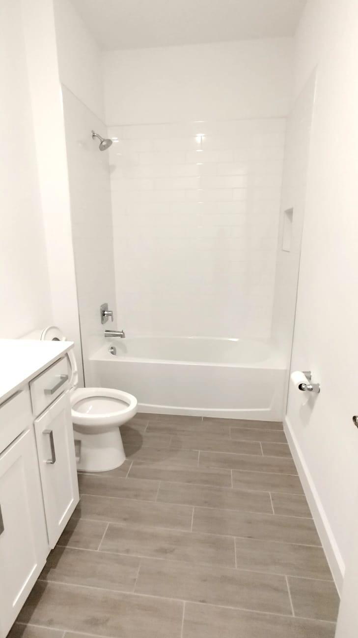 CRESTWOOD NORTH REPLAT TW - Residential Lease