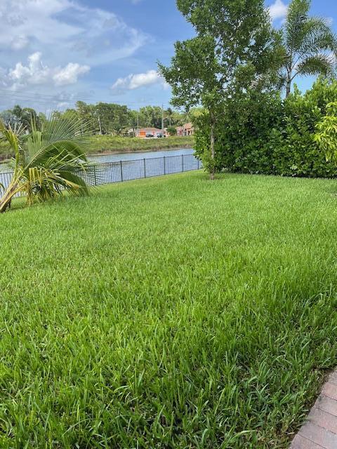 CRESTWOOD NORTH REPLAT TW - Residential Lease