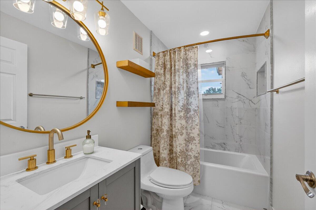 BANYAN TRAILS - Residential