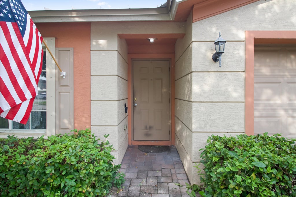 Photo of 5495 SE Graham Drive, Stuart, FL 34997 (MLS # B26061528)