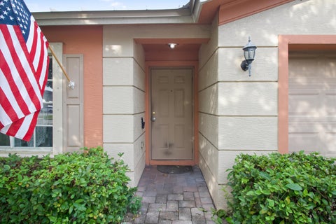 Photo of 5495 SE Graham Drive, Stuart, FL 34997 (MLS # B26061528)