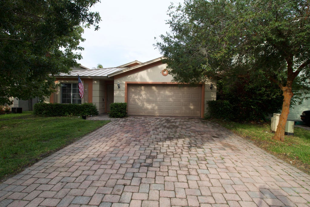 Photo of 5495 SE Graham Drive, Stuart, FL 34997 (MLS # B26061528)