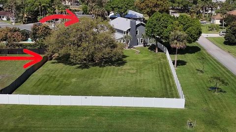 Photo of 601 Dark Hammock Road, Fort Pierce, FL 34947 (MLS # R11066060)