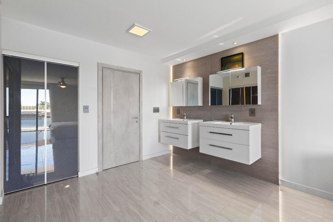 WATERVIEW CONDO - Residential