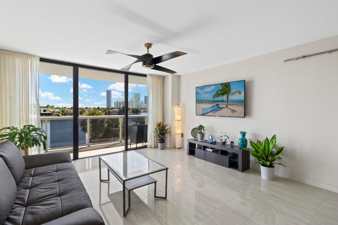 WATERVIEW CONDO - Residential