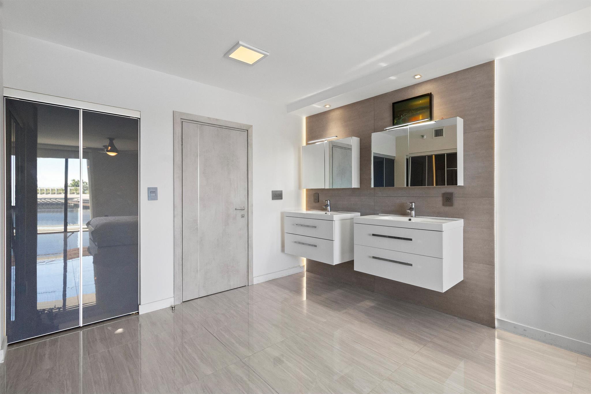 WATERVIEW CONDO - Residential