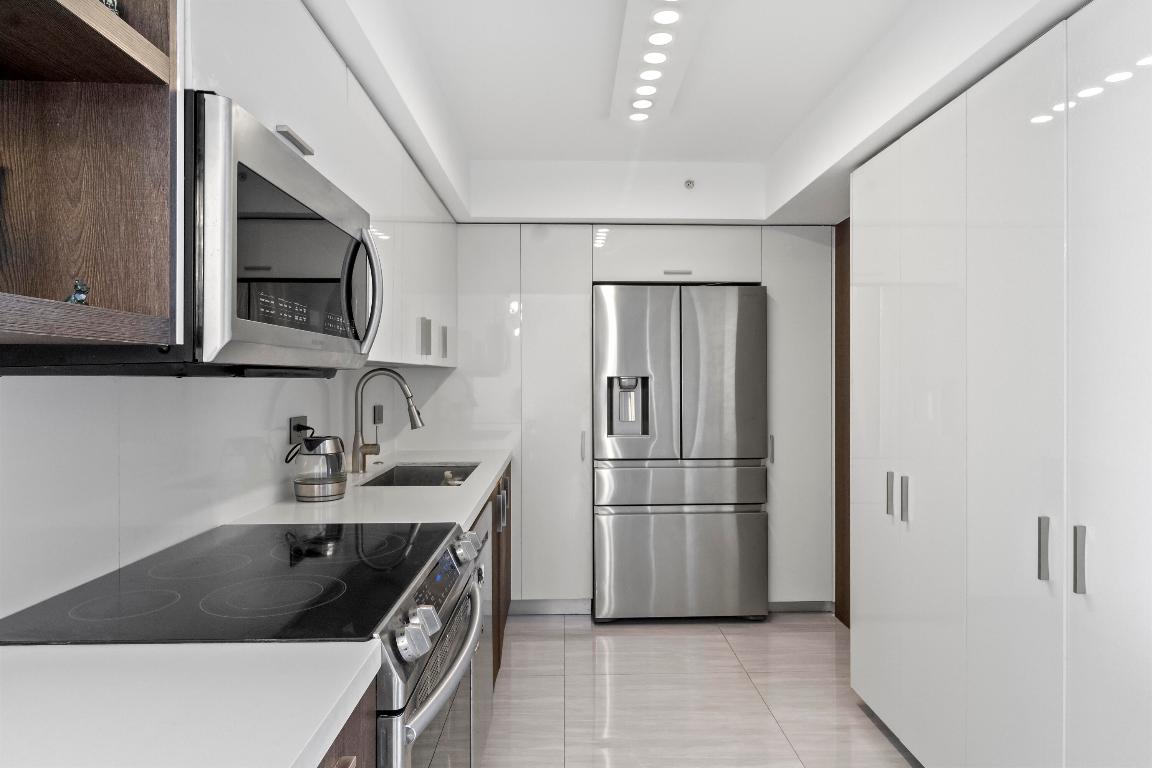 WATERVIEW CONDO - Residential