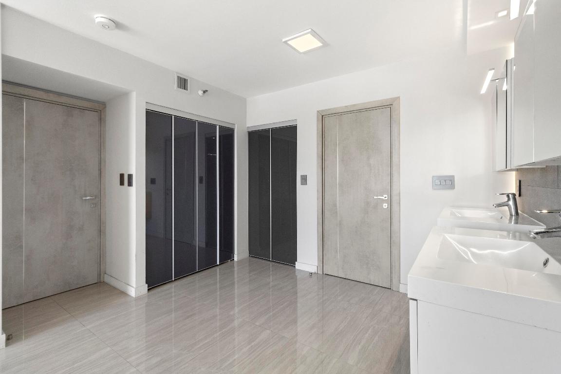 WATERVIEW CONDO - Residential