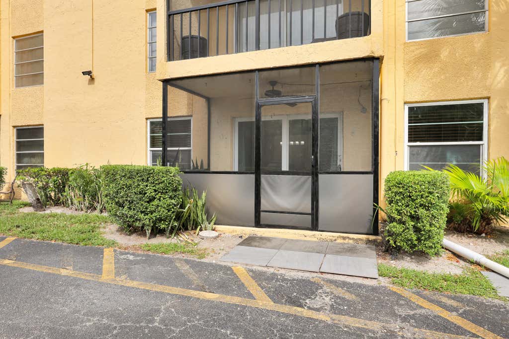 Photo of 490 NW 20TH Street #1140, Boca Raton, FL 33431 (MLS # B26059365)