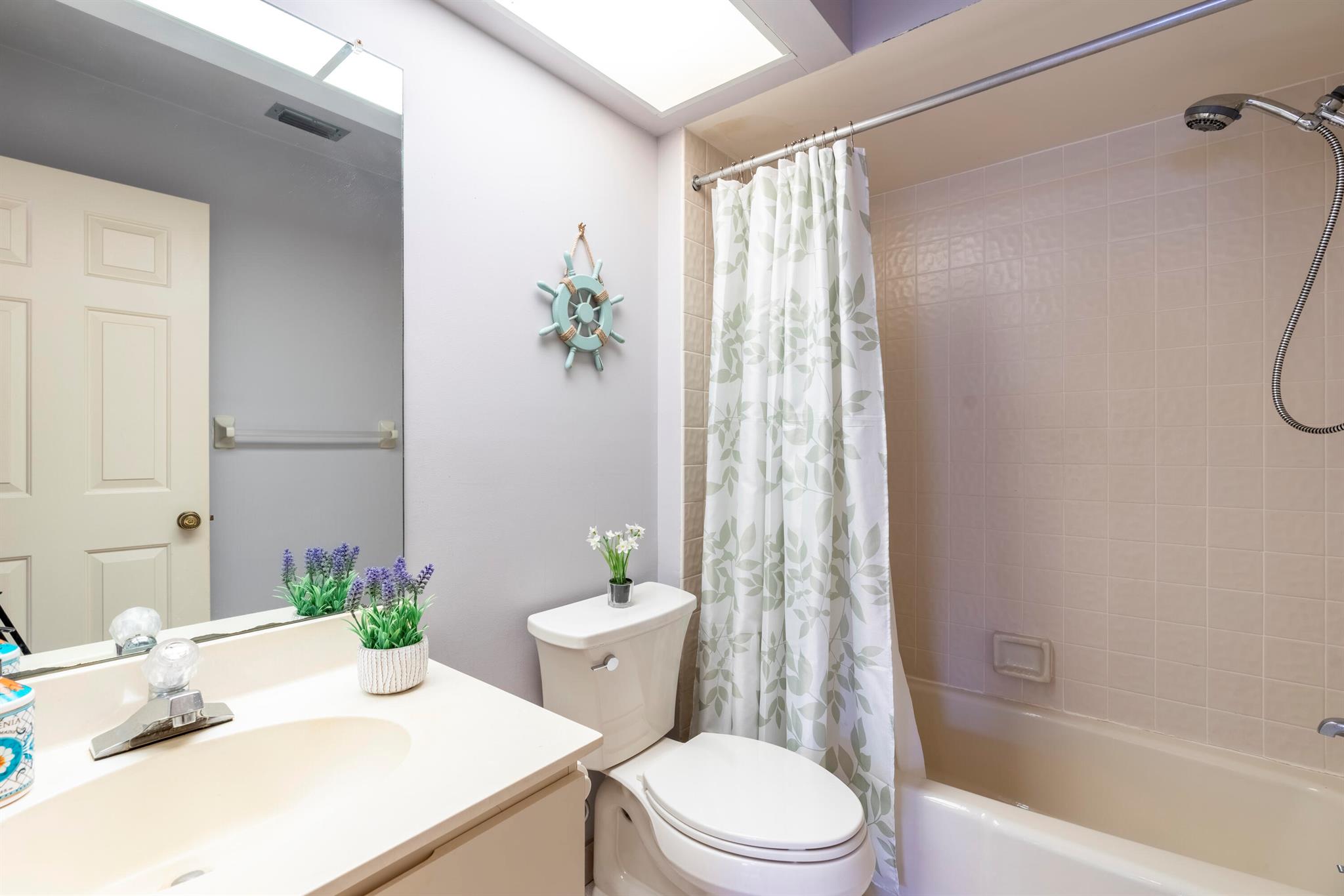 JAMESTOWN AT HERITAGE RID - Residential