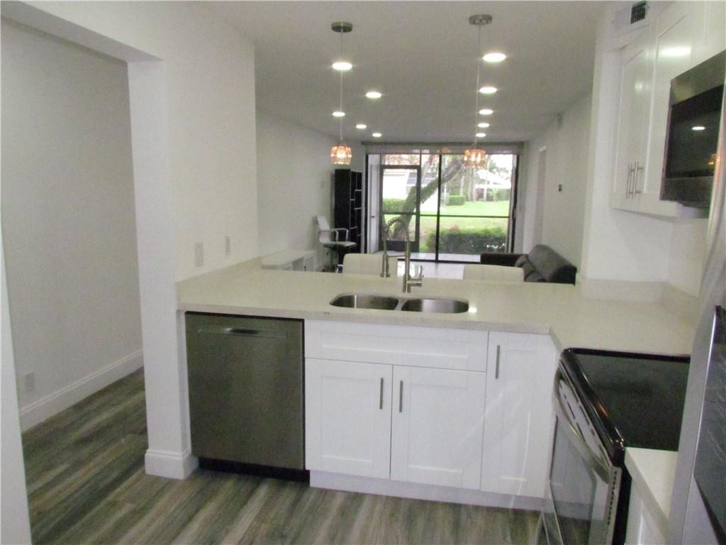 EASTPOINTE BRIARWOOD - Residential
