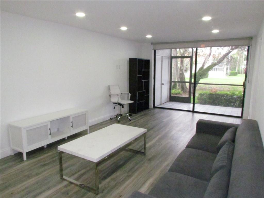 EASTPOINTE BRIARWOOD - Residential