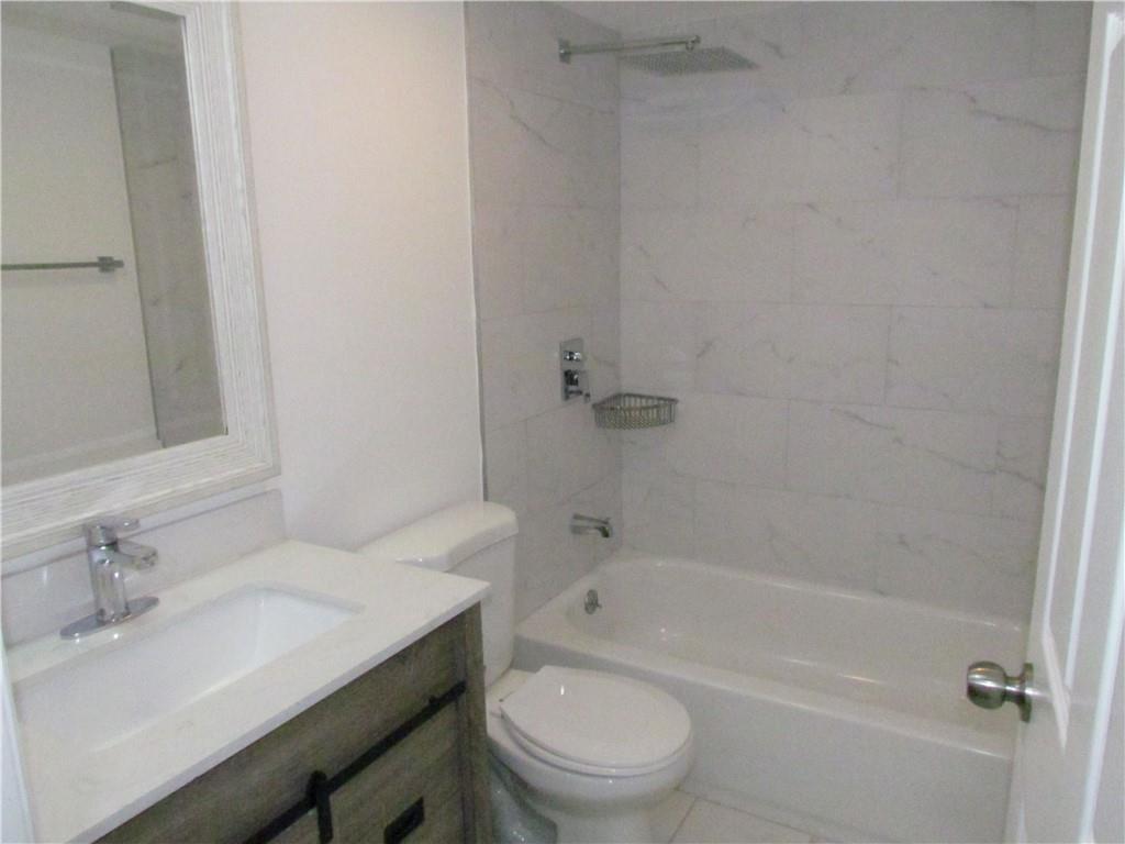 EASTPOINTE BRIARWOOD - Residential