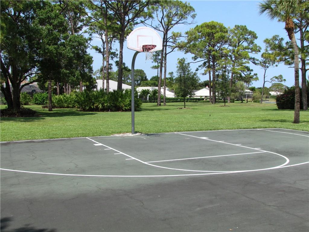 EASTPOINTE BRIARWOOD - Residential